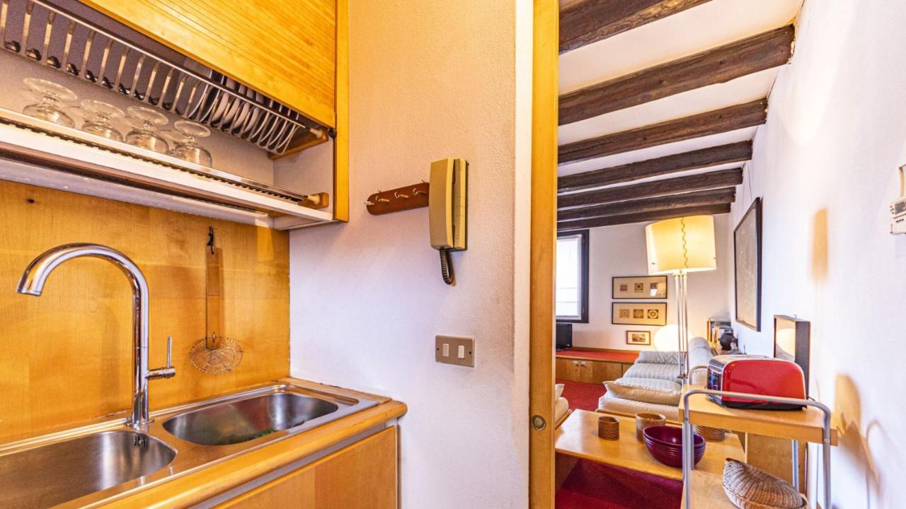 Апартаменты Penthouse Accademia Венеция Экстерьер фото